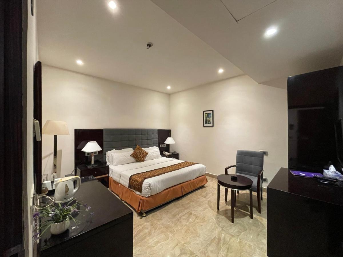 Central Boutique Hotel Moradabad Esterno foto